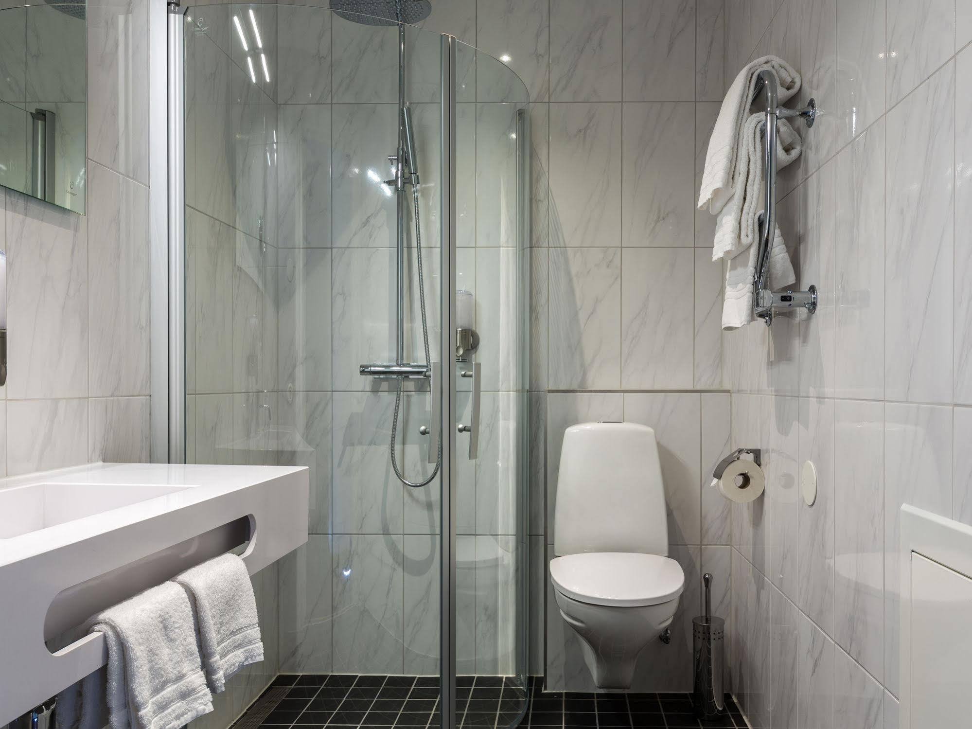 Hoeoers Gaestgifwaregard Hoor Exterior foto