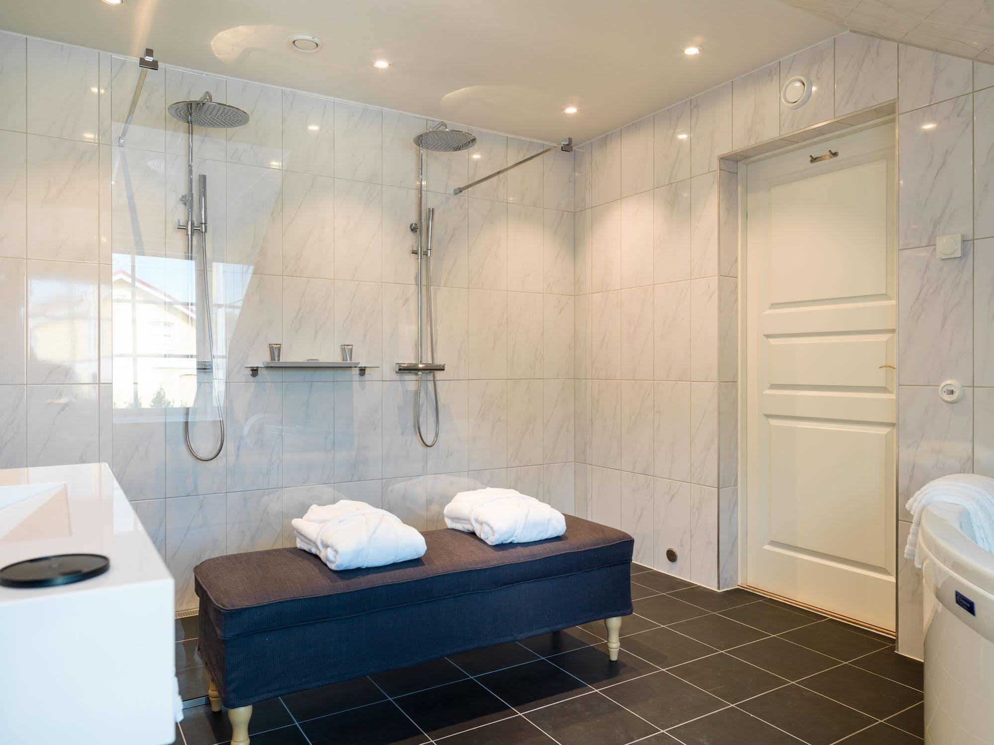 Hoeoers Gaestgifwaregard Hoor Exterior foto